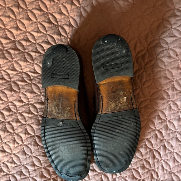 Well maintained Ferragamo Shoes - Picture 5 of 7